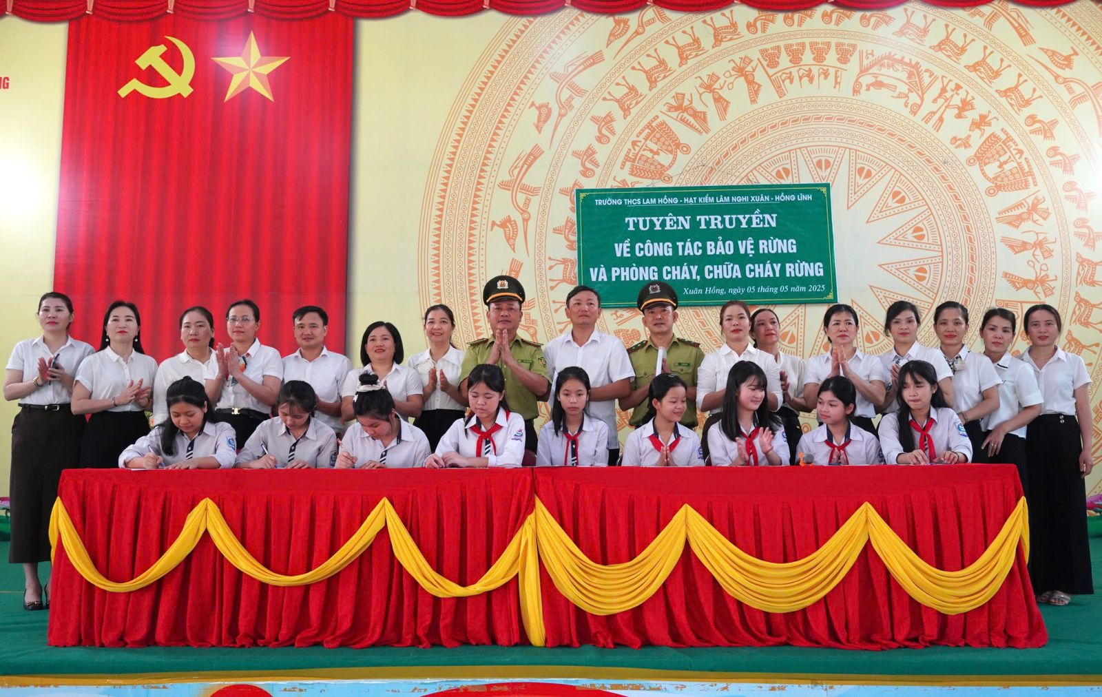 Trường THCS Lam Hồng tổ chức tuyên truyền về phòng cháy, chữa cháy rừng năm 2025